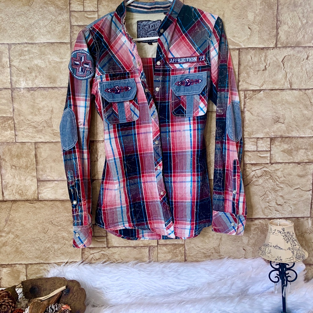 Affliction Button Elbow